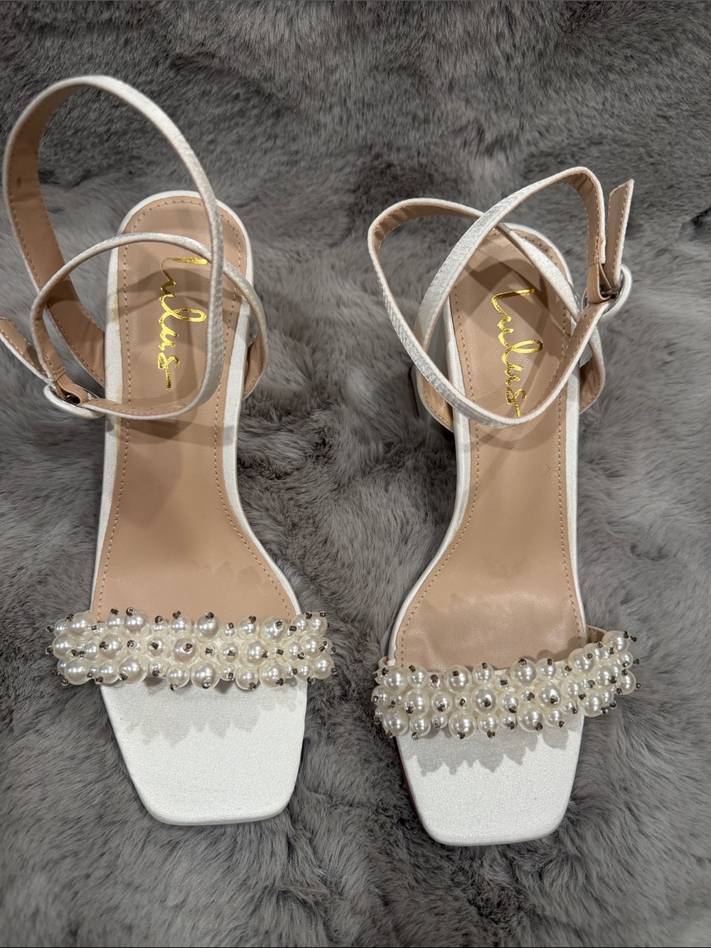Lulus White Pearl Ankle Strap Block Heel Sandals Size 7.5